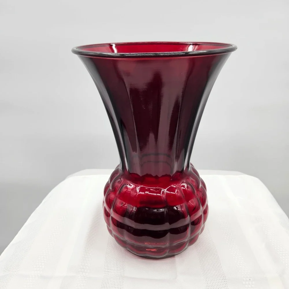 Vintage Anchor Hocking Ruby Red Glass Vase Flared Rim‎ Quilted Base 9